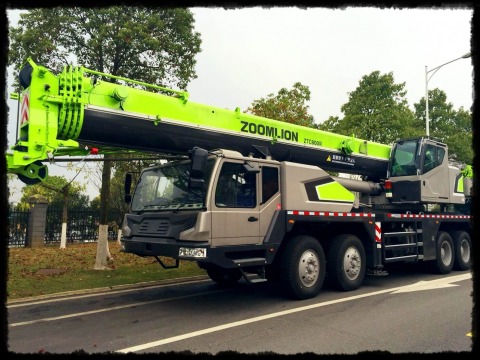 รถเครนขนาด 80 ตัน โฉมใหม่